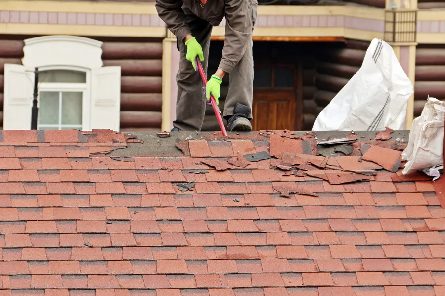 Common Roofing Issues Remodelers Can Fix Efficiently in Glendale AZ Common Roofing Issues Remodelers Can Fix Efficiently in Glendale AZ